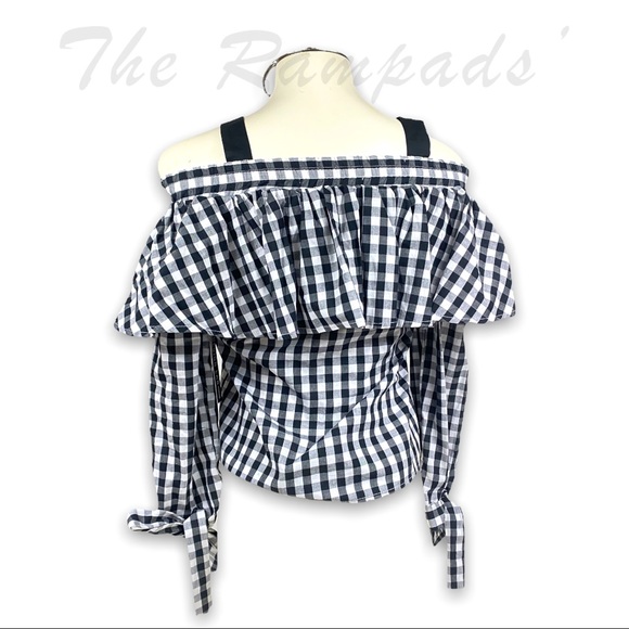 NWT Design Lab Black and White Long-sleeve Open Shoulder Ruffle Top Size… - Picture 3 of 9